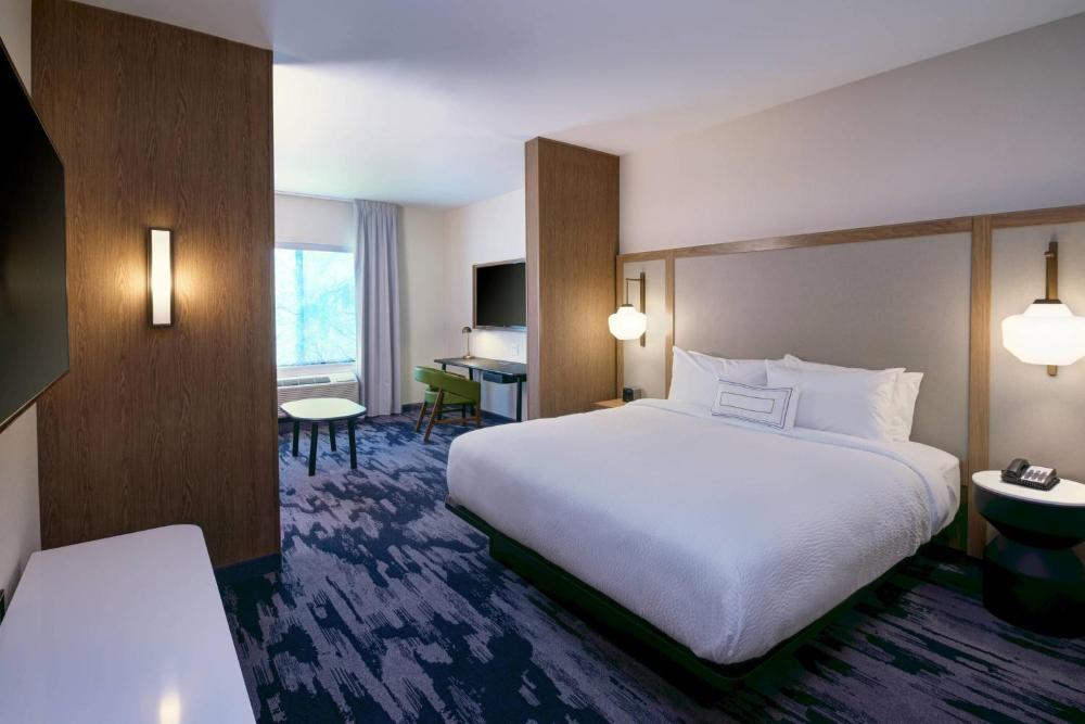 Suite, 1 King, Sofa bed interior